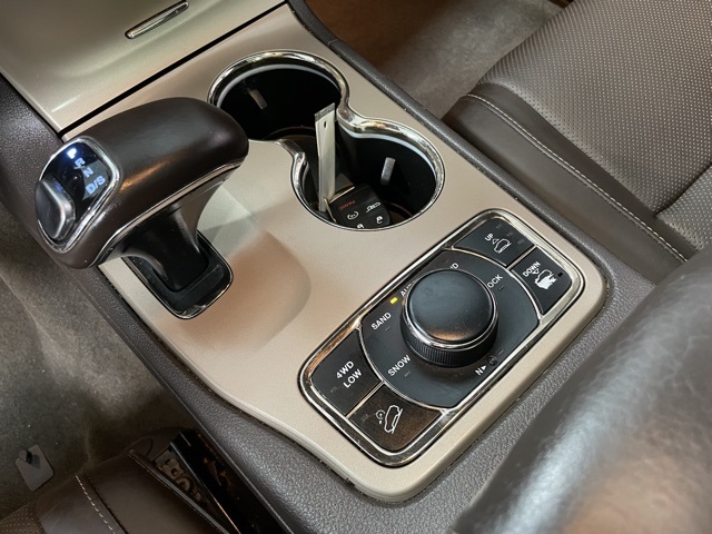 Sold 2014 Jeep Grand Cherokee Summit in Spencerport