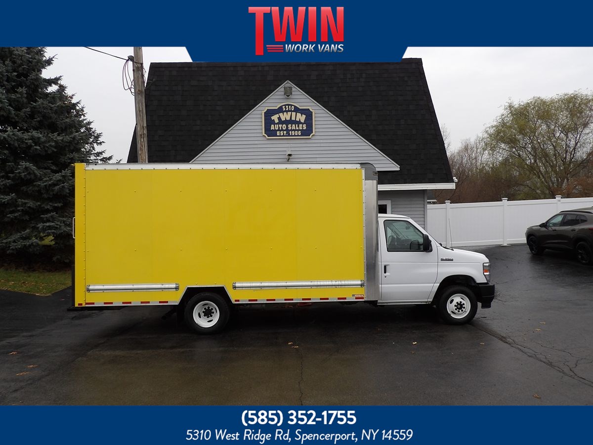 2022 Ford E-350 Cutaway 16' Cube w/Pull Out Ramp, DRW