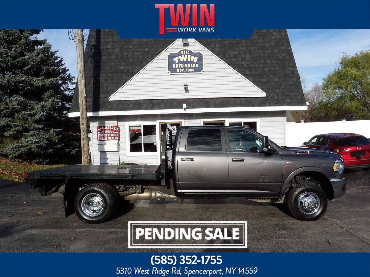 2022 Ram 3500 SLT Crew Cab 4x4 Flatbed