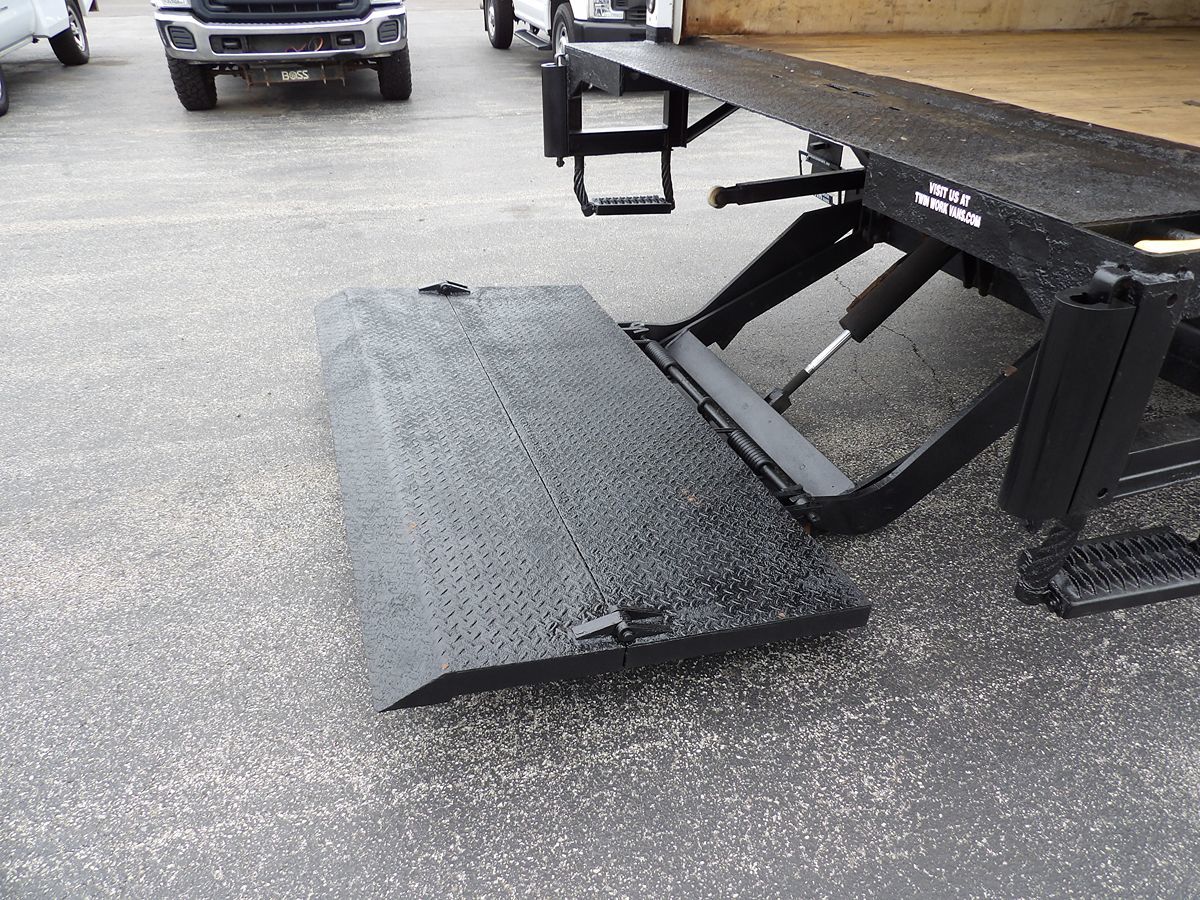 2021 Ford E-Series Cutaway Base - Photo 11