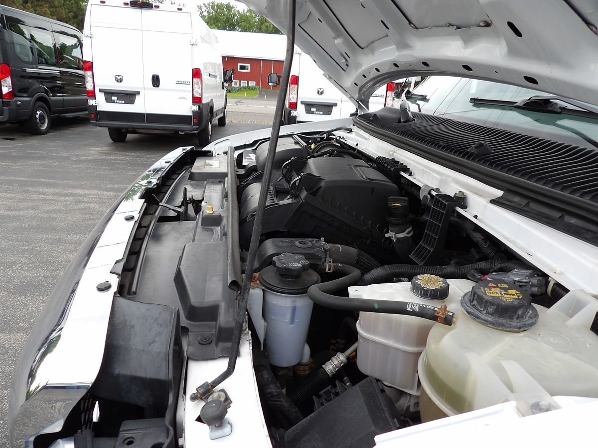 2021 Ford E-Series Cutaway Base - Photo 16