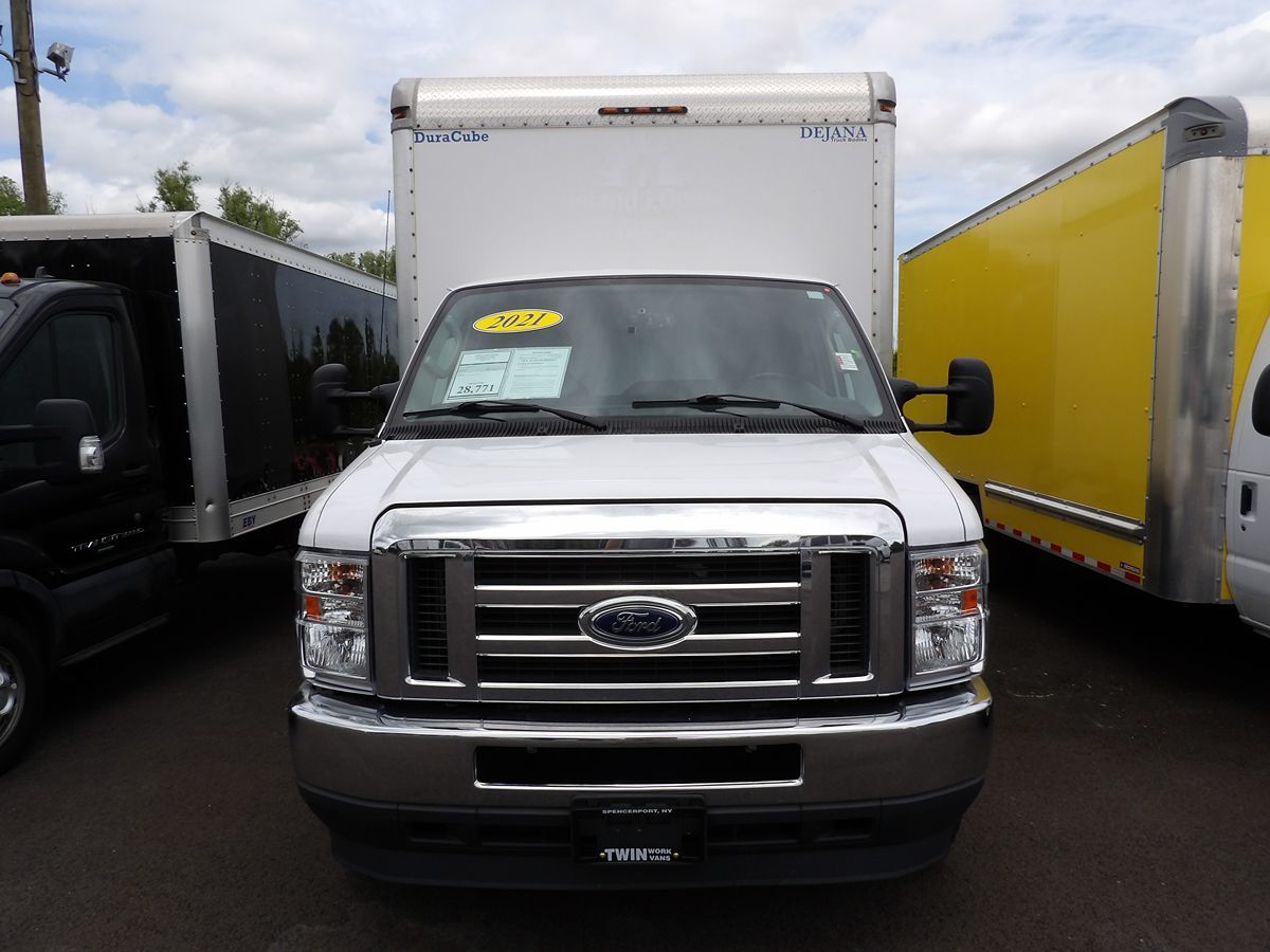 2021 Ford E-Series Cutaway Base - Photo 3