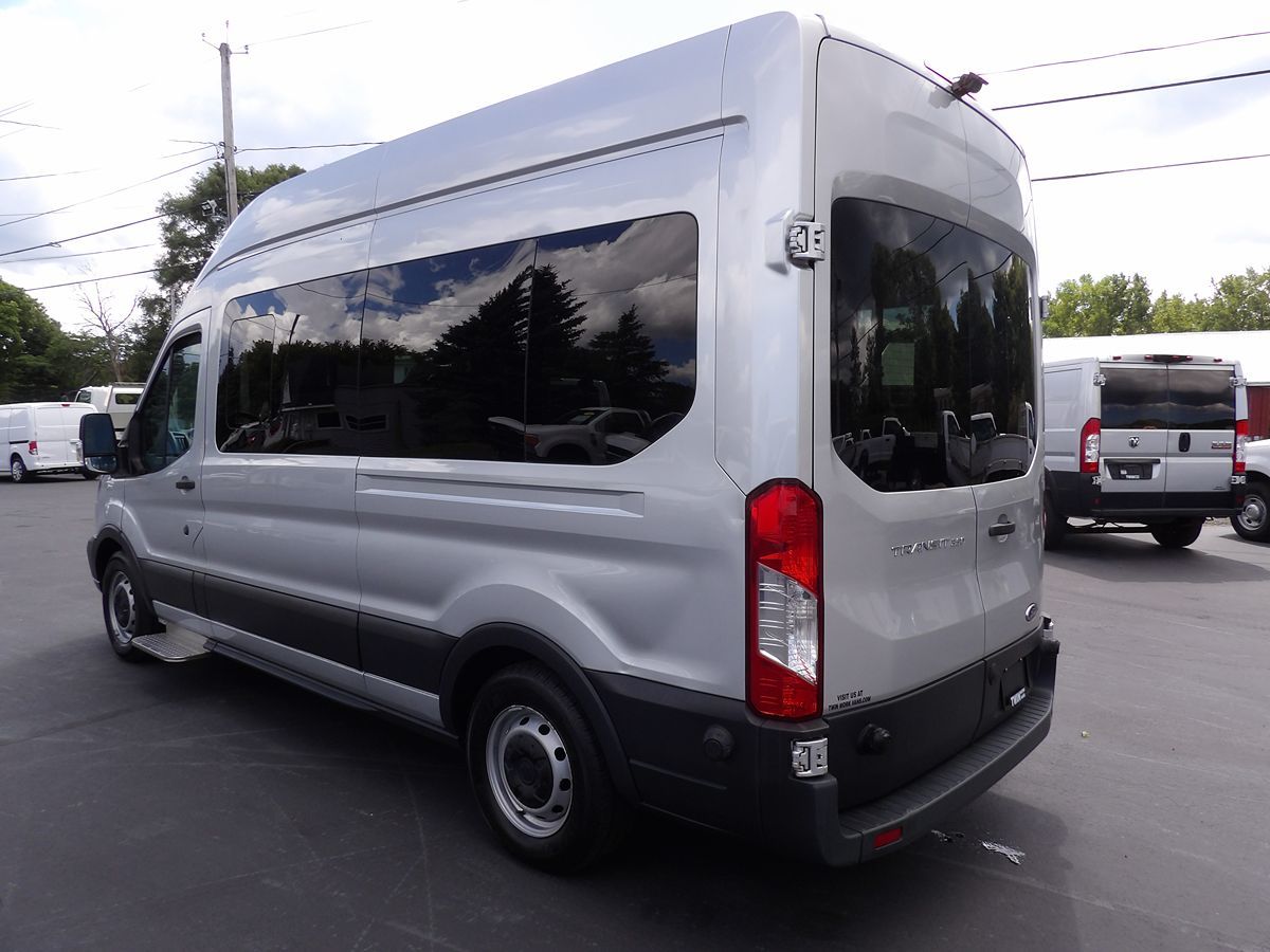 2017 Ford Transit Wagon XL - Photo 7