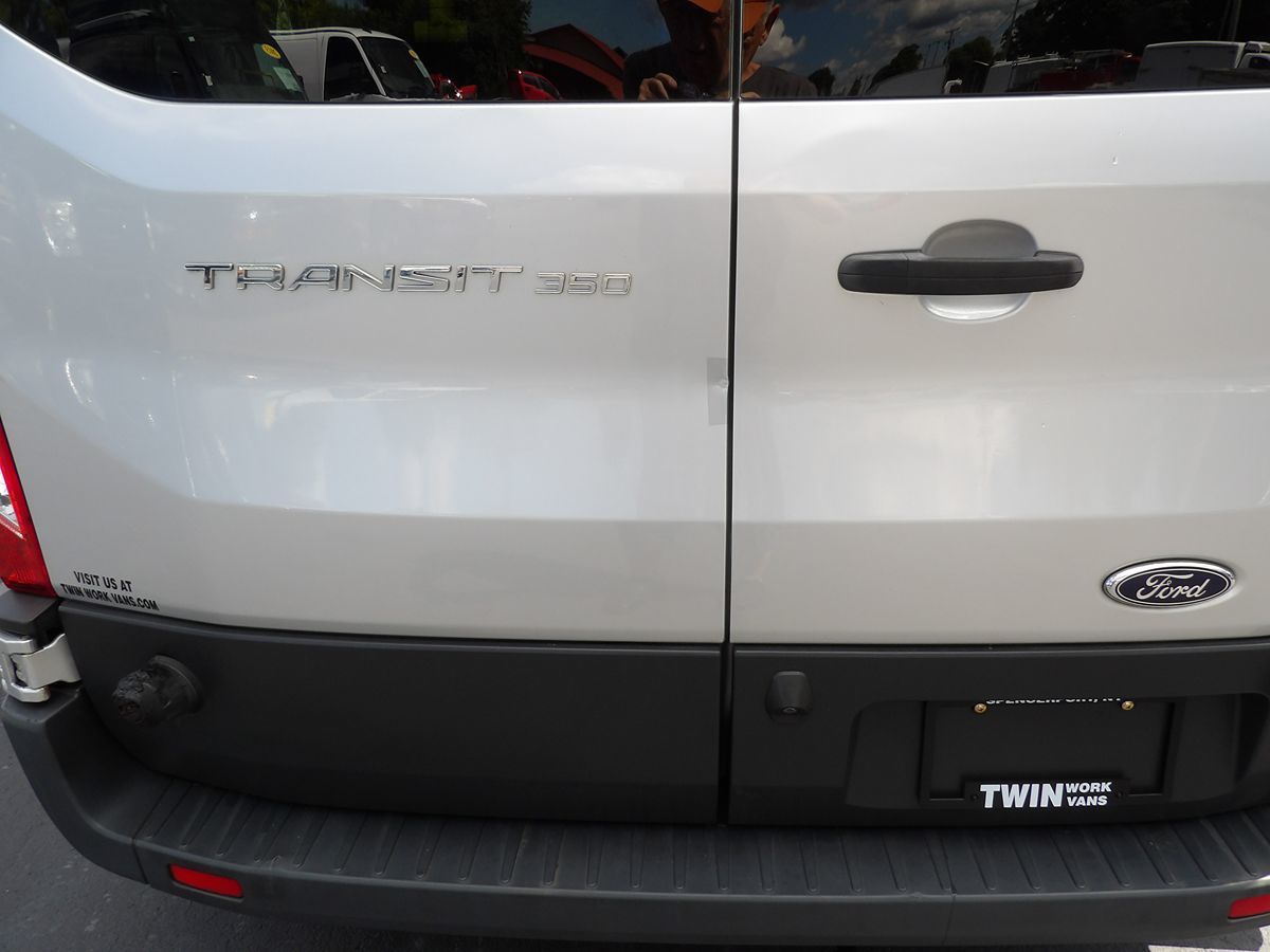 2017 Ford Transit Wagon XL - Photo 9