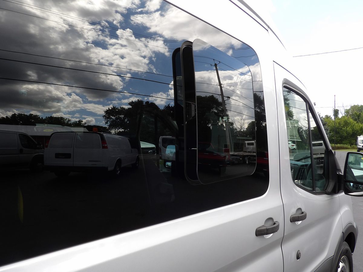 2017 Ford Transit Wagon XL - Photo 12