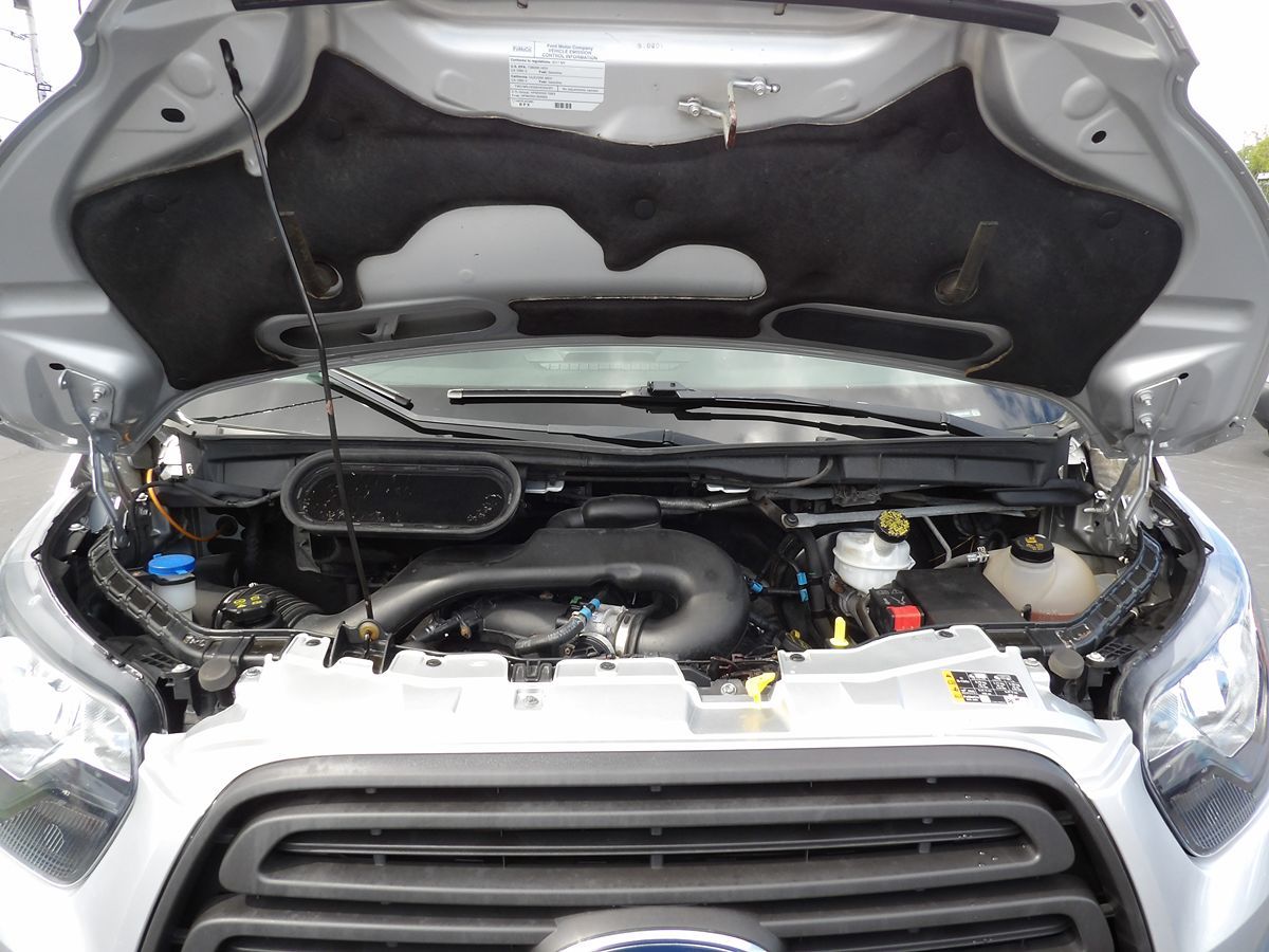 2017 Ford Transit Wagon XL - Photo 15
