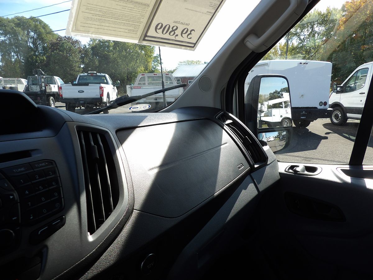 2017 Ford Transit Wagon XL - Photo 28