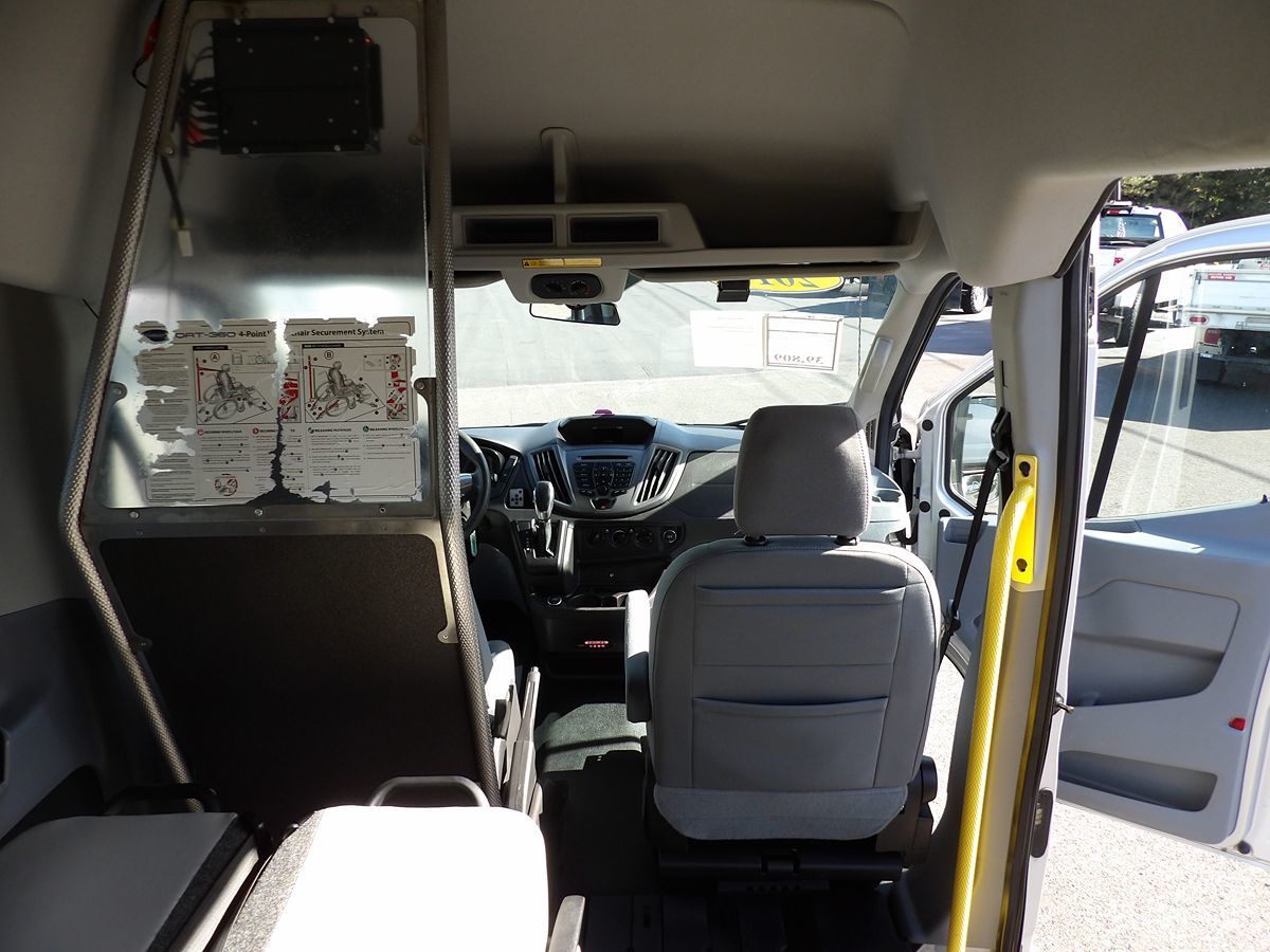 2017 Ford Transit Wagon XL - Photo 32