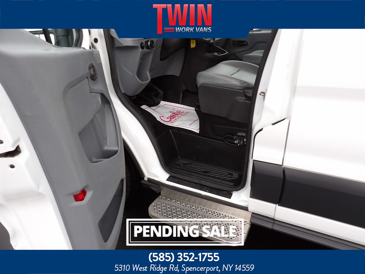 2017 Ford Transit Wagon XL - Photo 18