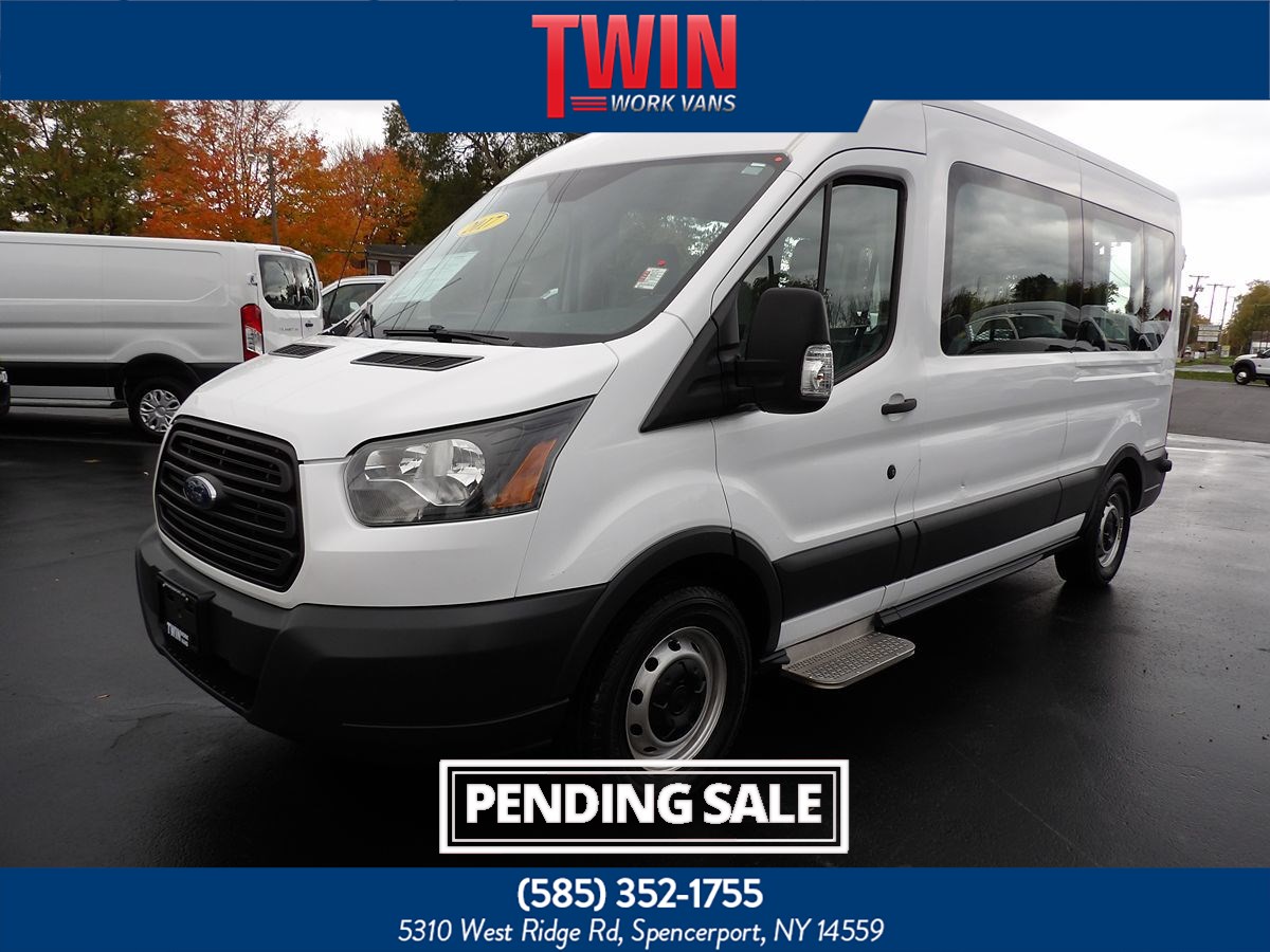 2017 Ford Transit Wagon XL - Photo 4