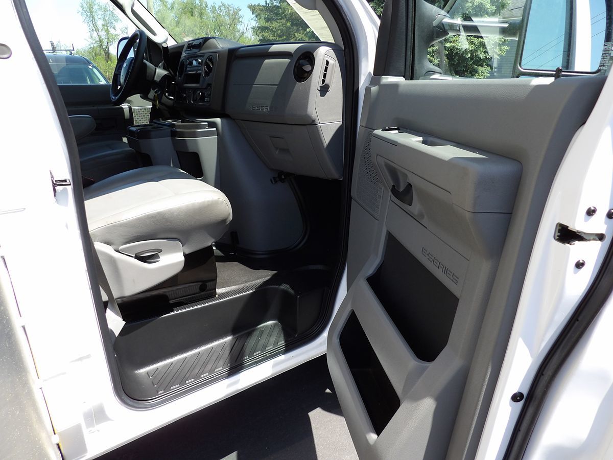 2023 Ford E-Series Cutaway Base - Photo 30