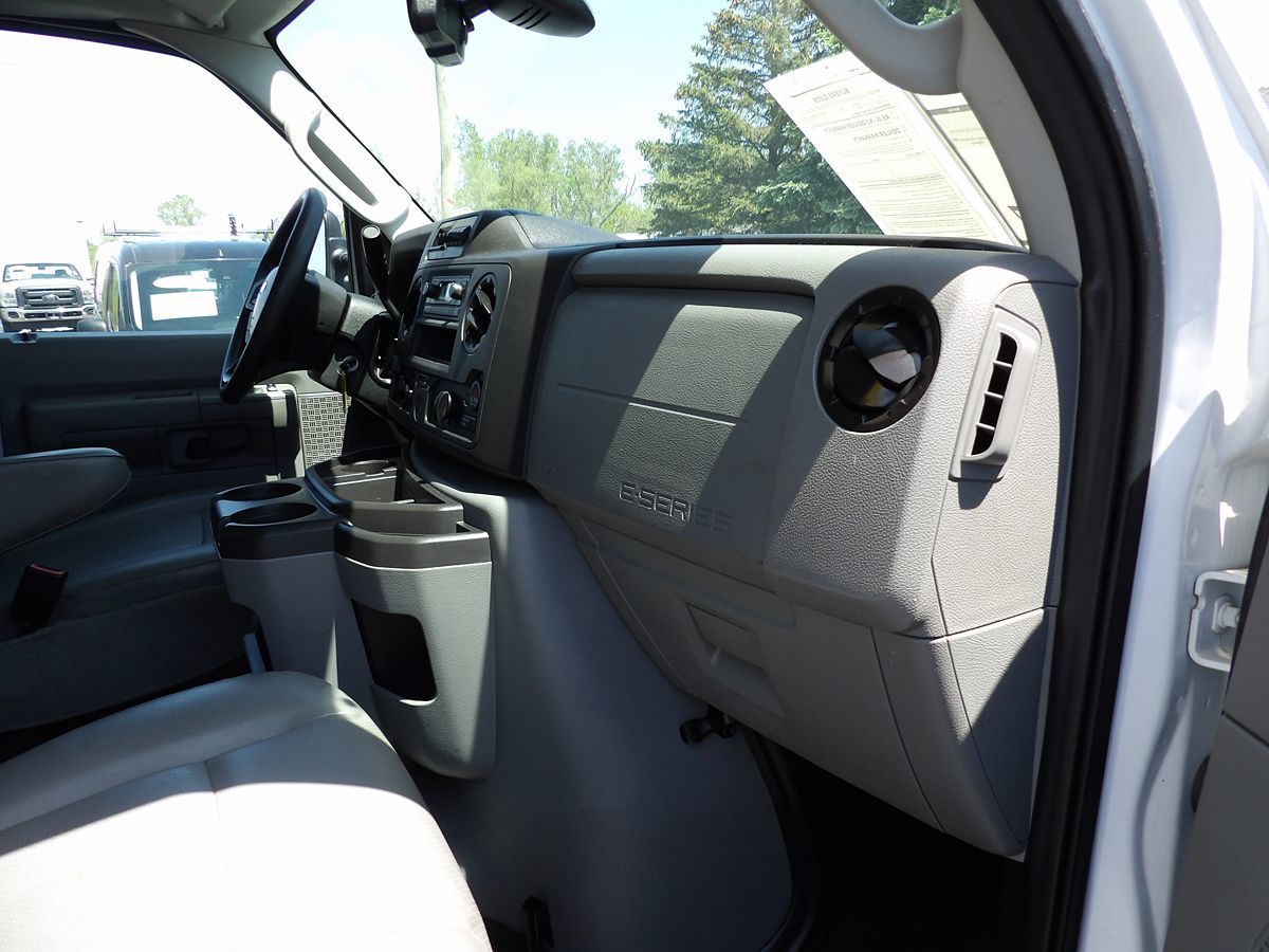 2023 Ford E-Series Cutaway Base - Photo 31