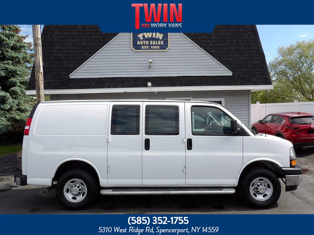 2024 Chevrolet Express 2500 Work Van HD's photo