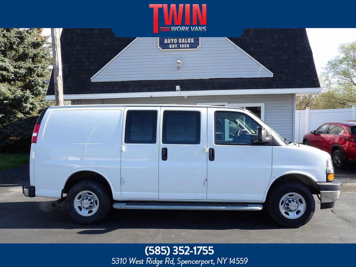 2024 Chevrolet Express 2500 Work Van HD's photo