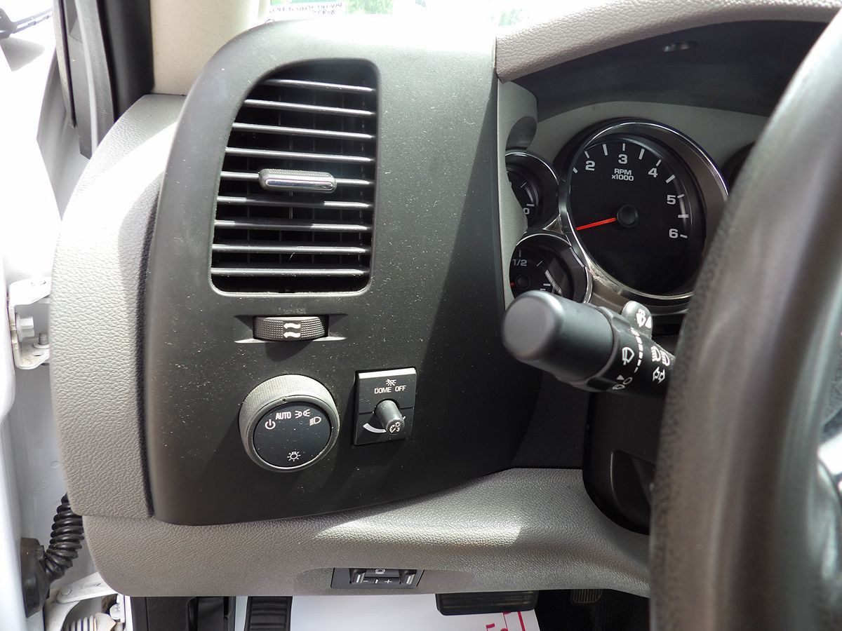 2013 Chevrolet Silverado 3500HD Work Truck - Photo 17