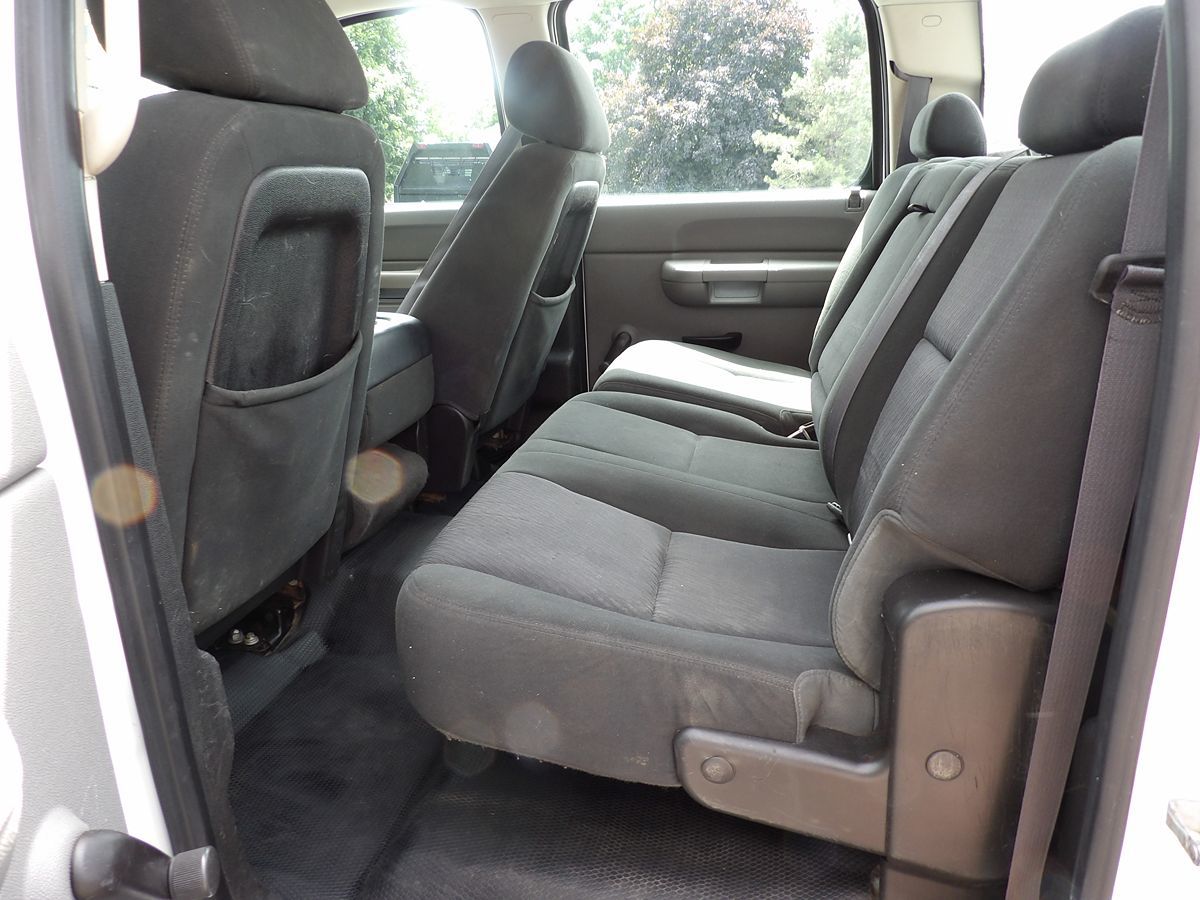 2013 Chevrolet Silverado 3500HD Work Truck - Photo 21