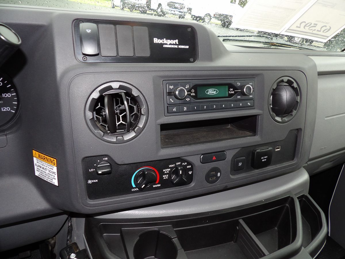 2025 Ford E-Series Cutaway Base - Photo 17