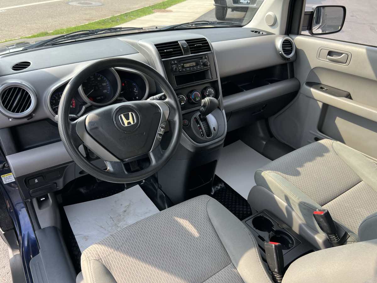 2010 Honda Element LX photo 12