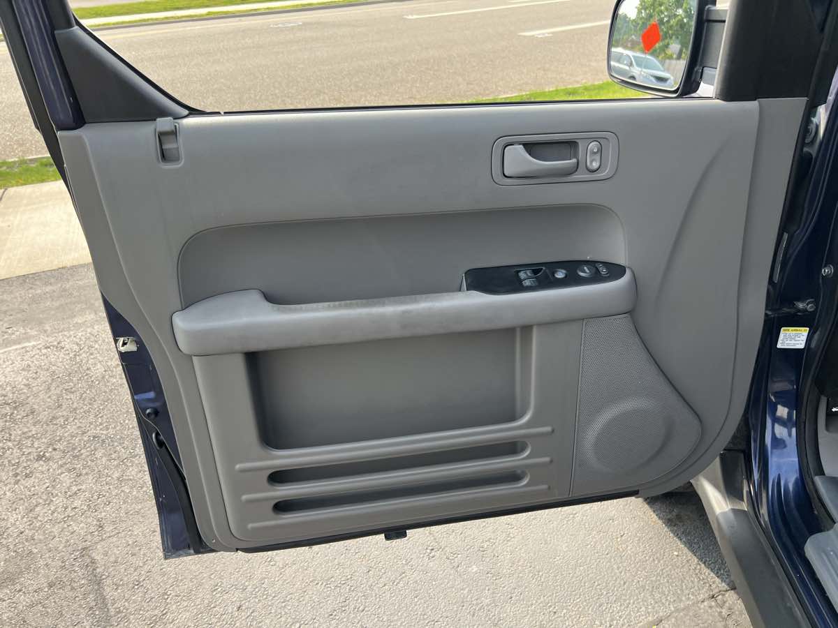 2010 Honda Element LX photo 14
