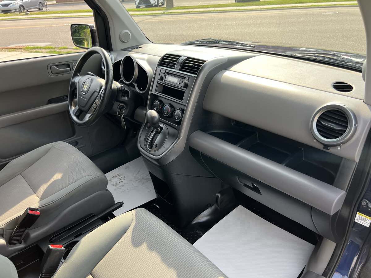 2010 Honda Element LX photo 17