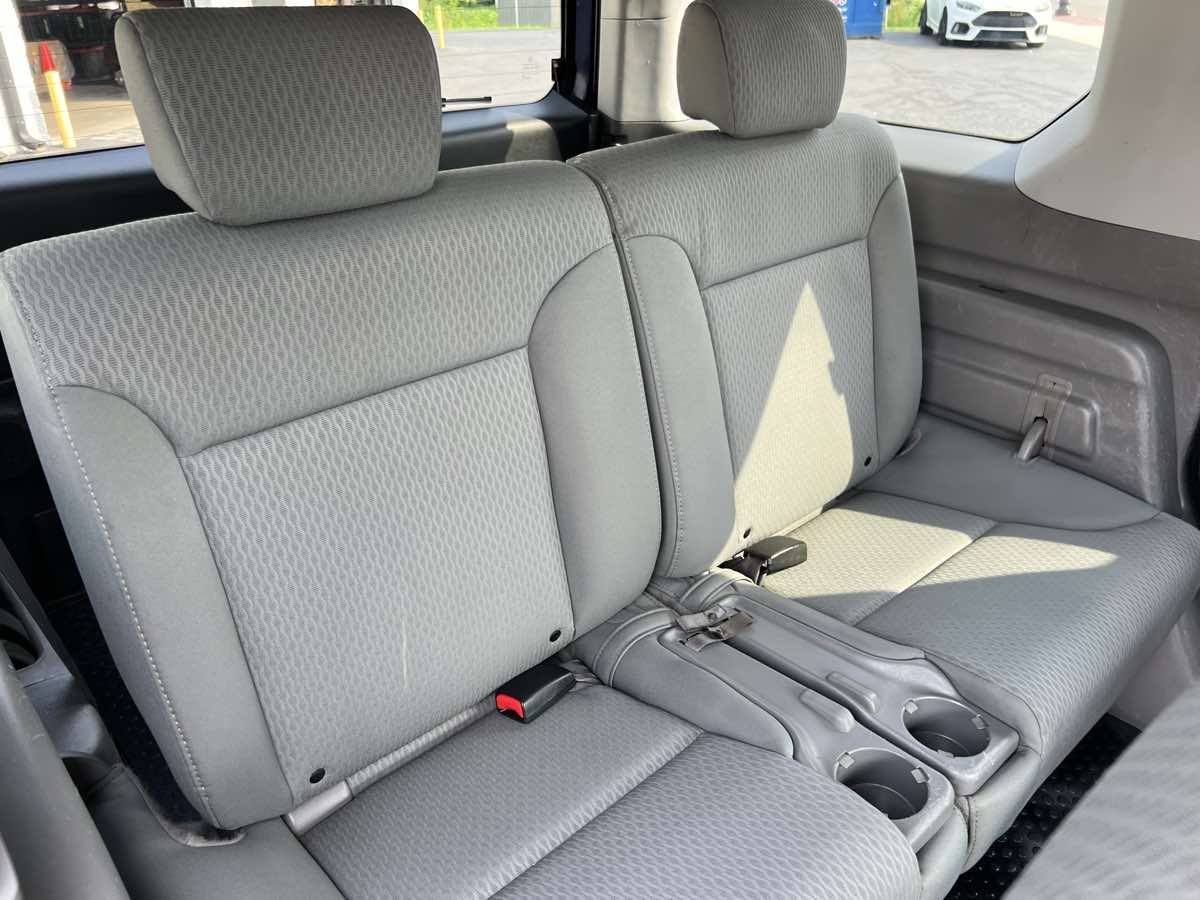 2010 Honda Element LX photo 18