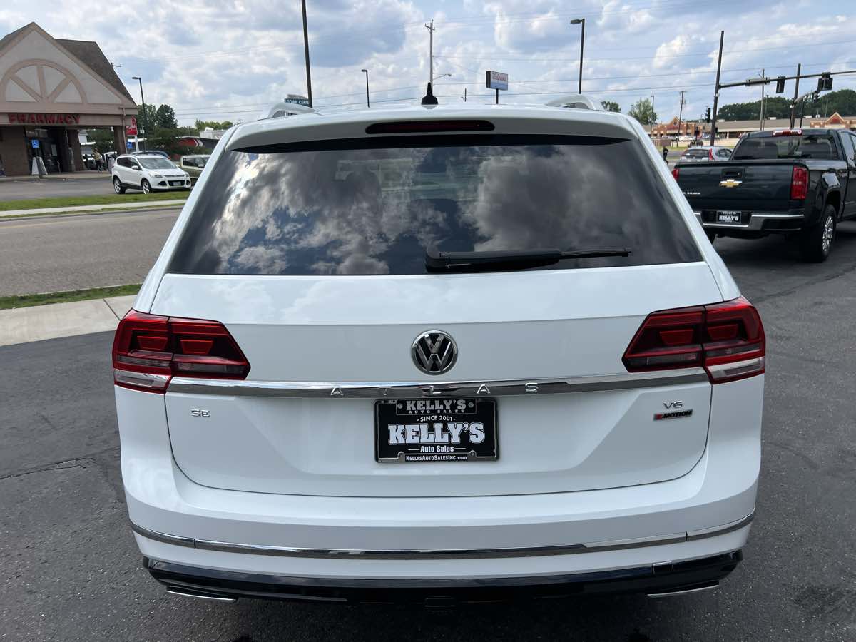 2018 Volkswagen Atlas V6 SE Technology R-Line photo 4