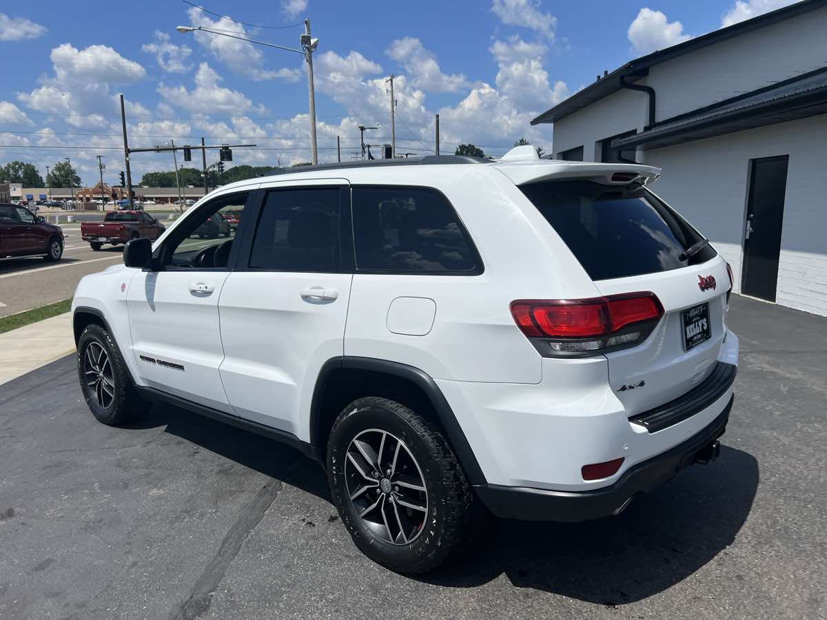 2017 Jeep Grand Cherokee Trailhawk photo 3