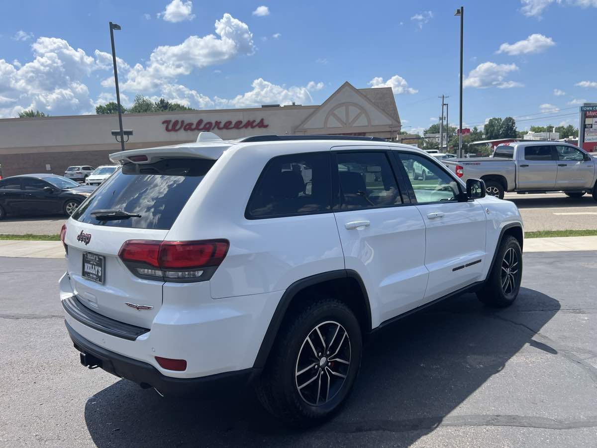 2017 Jeep Grand Cherokee Trailhawk photo 5