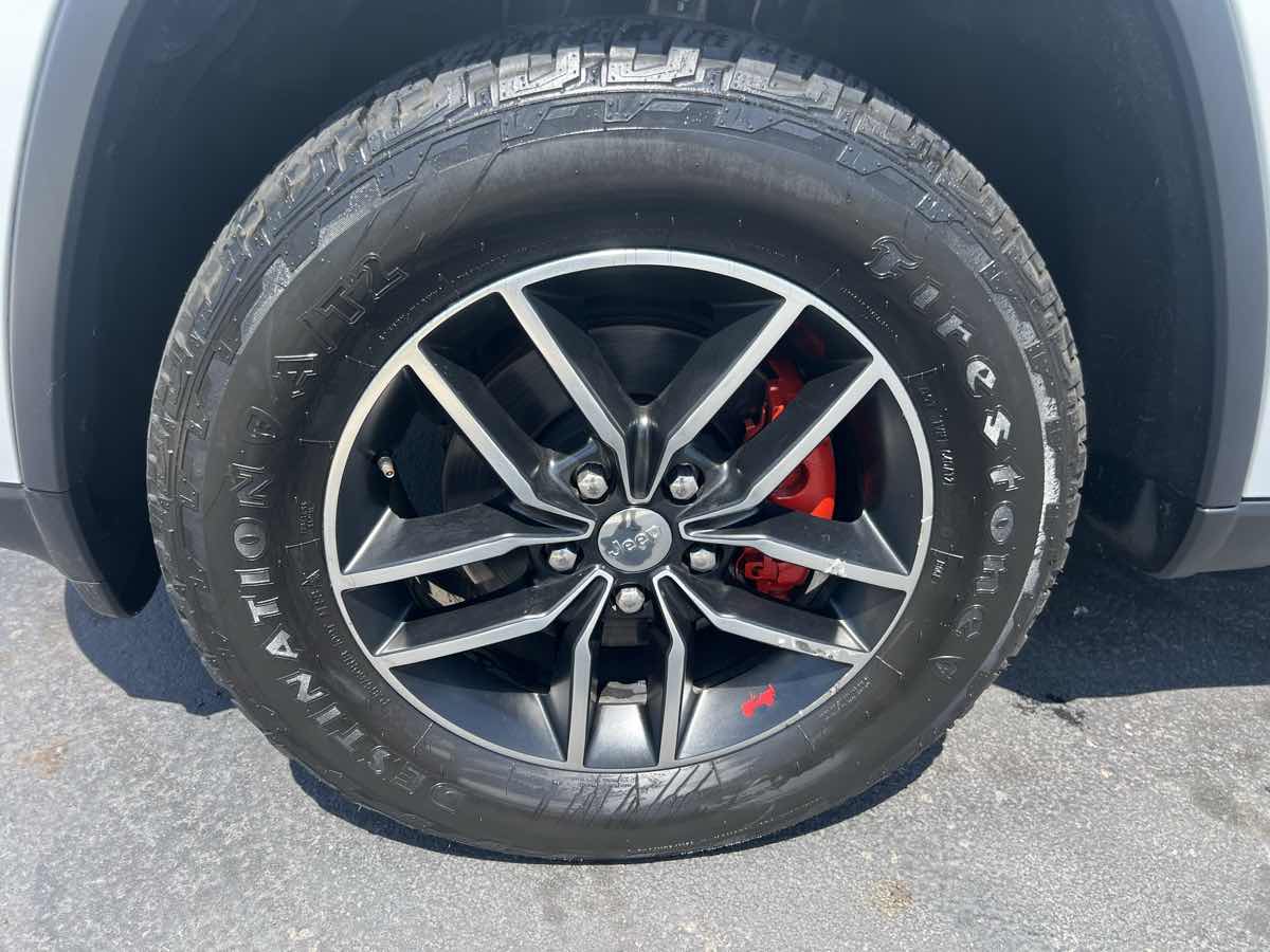 2017 Jeep Grand Cherokee Trailhawk photo 8