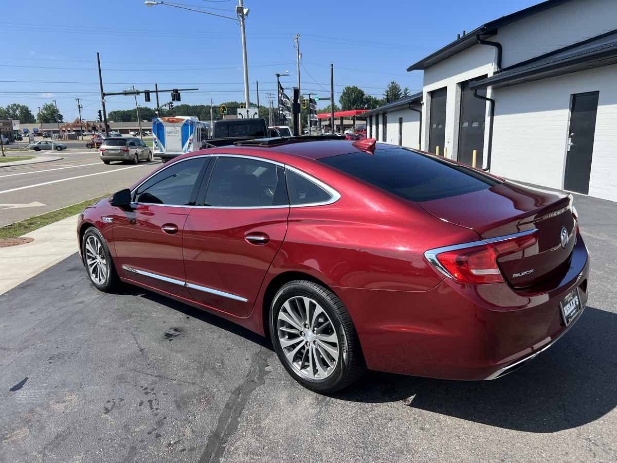 2017 Buick LaCrosse Premium photo 3