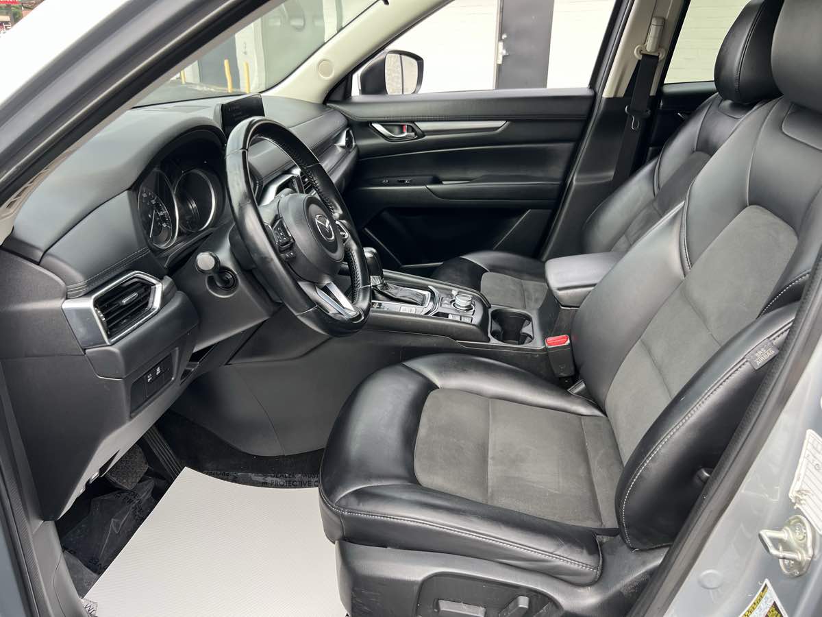 2020 Mazda CX-5 Touring photo 9