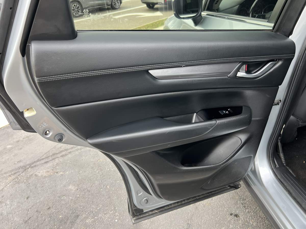2020 Mazda CX-5 Touring photo 13