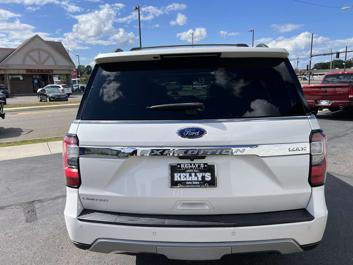 2019 Ford Expedition MAX Limited photo 2
