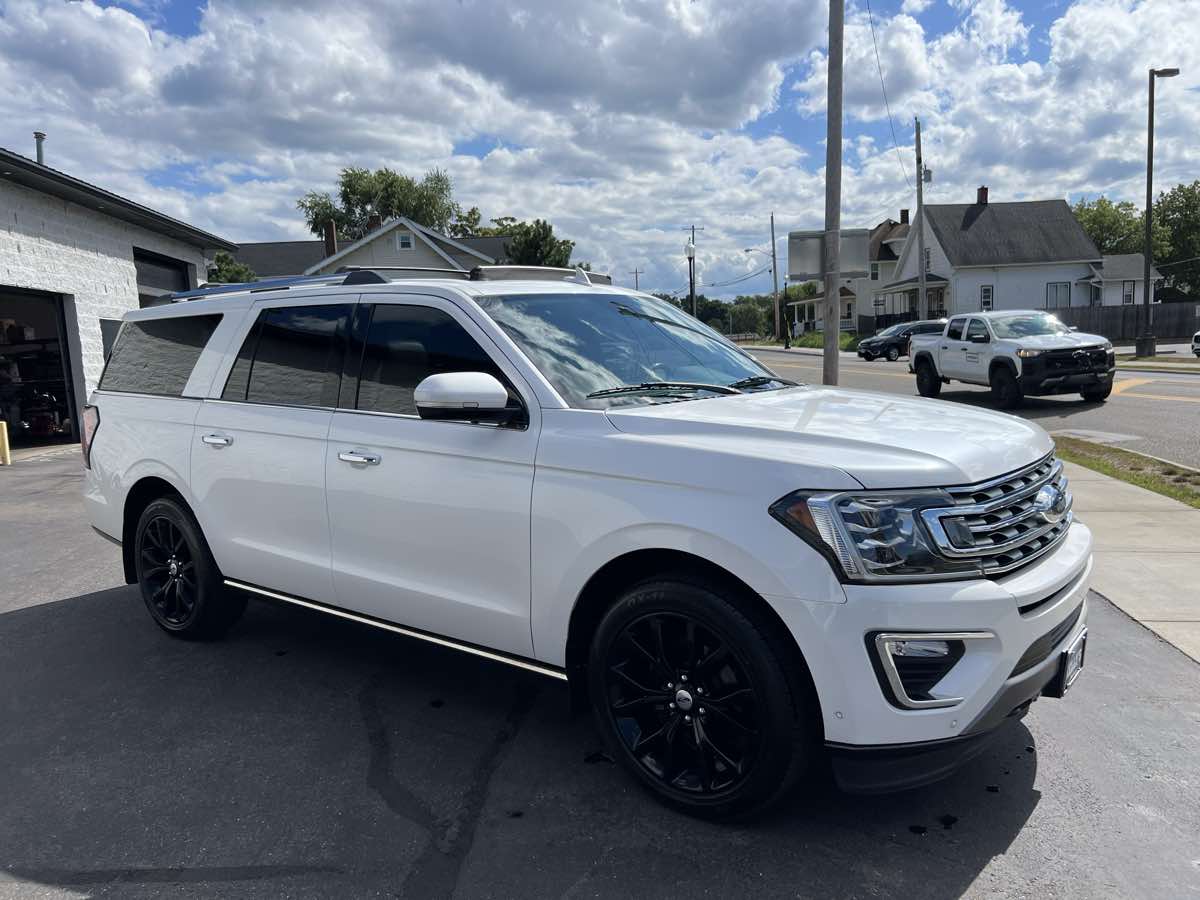 2019 Ford Expedition MAX Limited photo 4