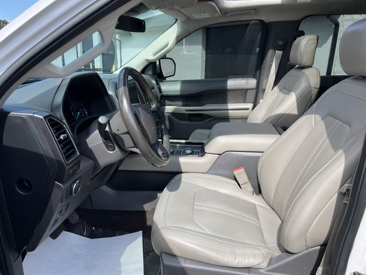 2019 Ford Expedition MAX Limited photo 8