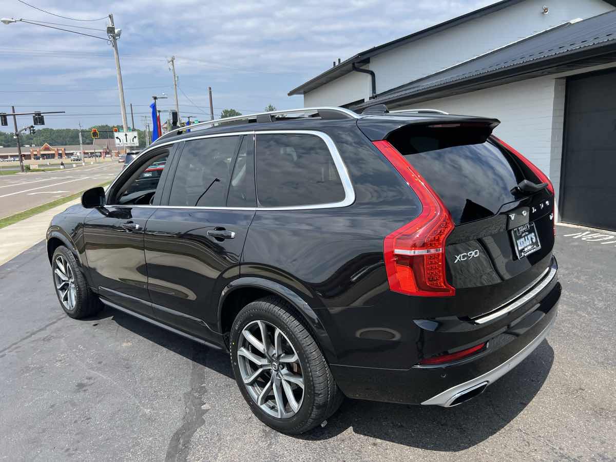 2019 Volvo XC90 Momentum photo 3