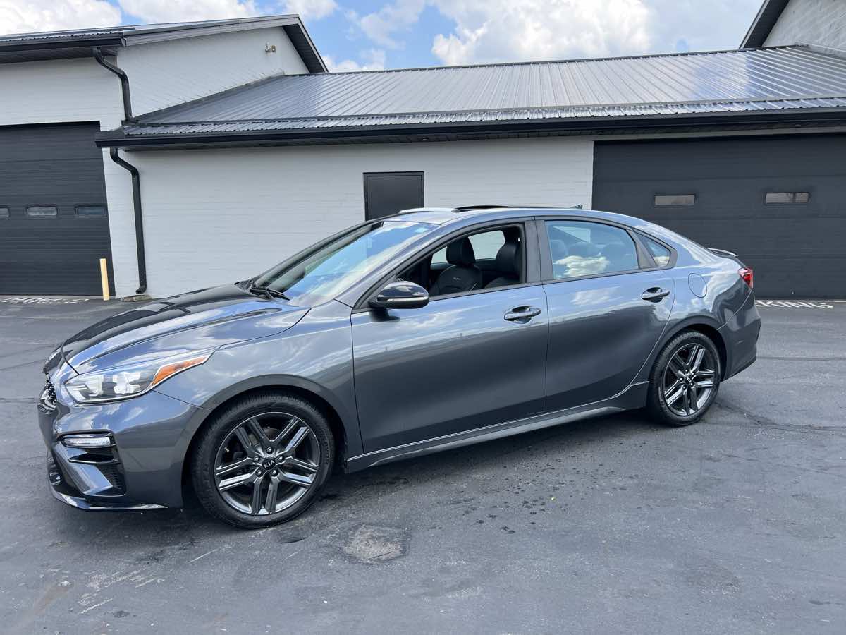 2020 Kia Forte GT-Line photo 2