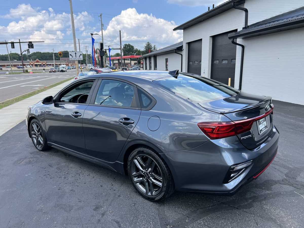2020 Kia Forte GT-Line photo 3