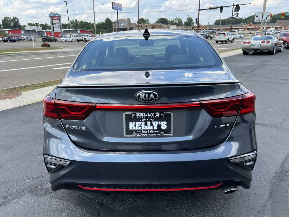 2020 Kia Forte GT-Line photo 4