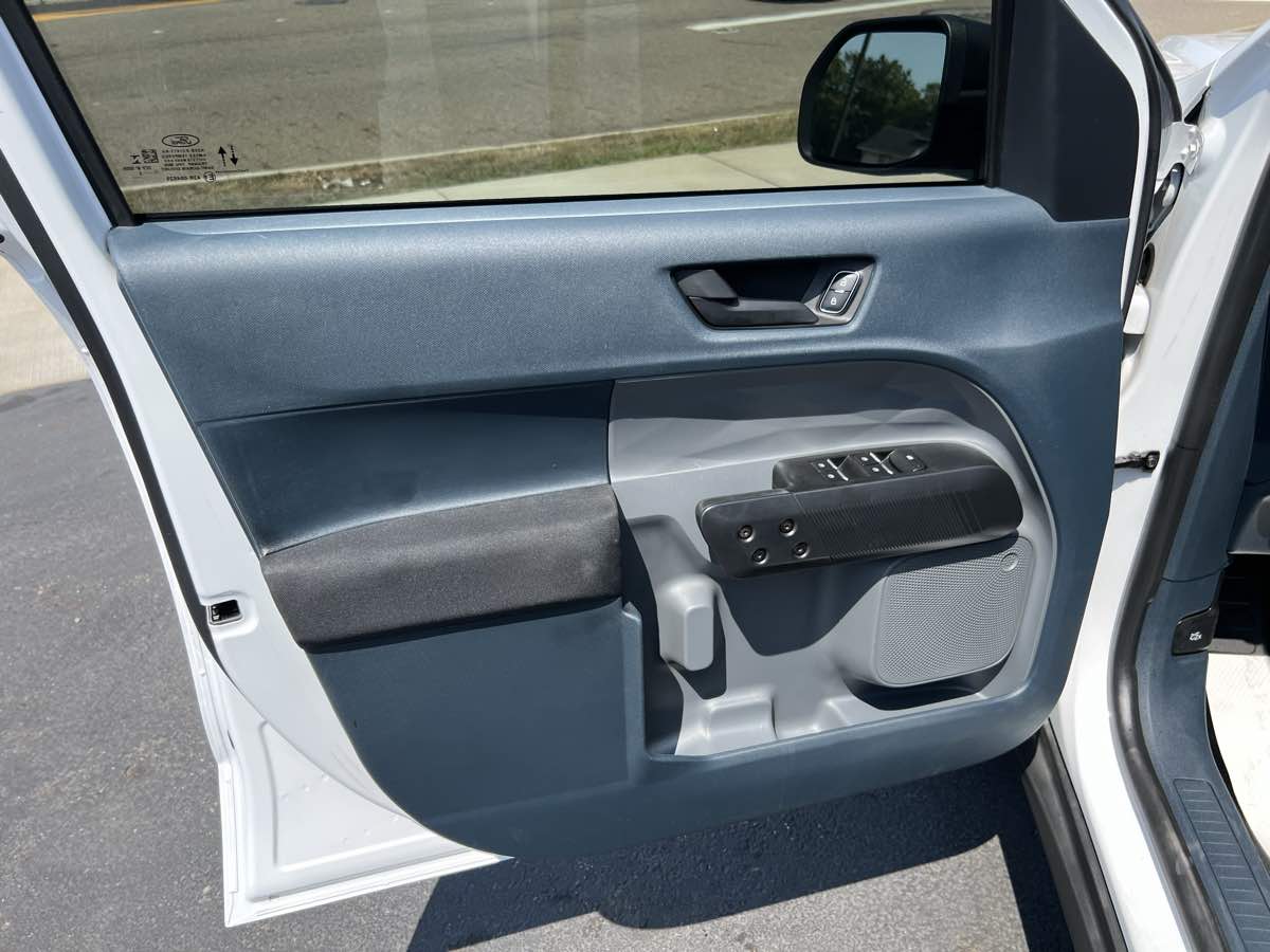 2022 Ford Maverick XL photo 12