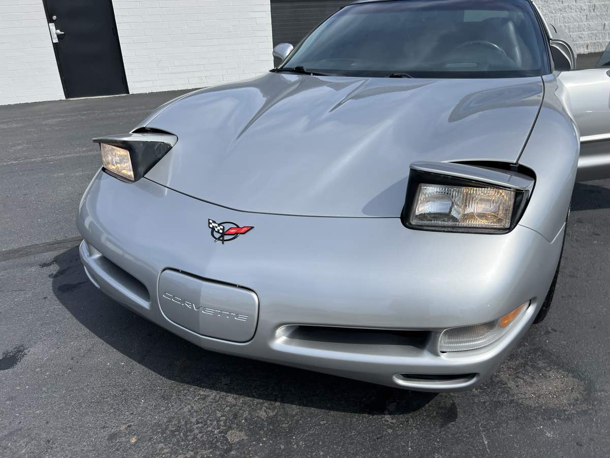2004 Chevrolet Corvette photo 10