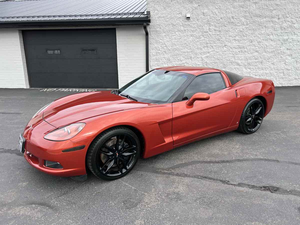 2006 Chevrolet Corvette photo 2