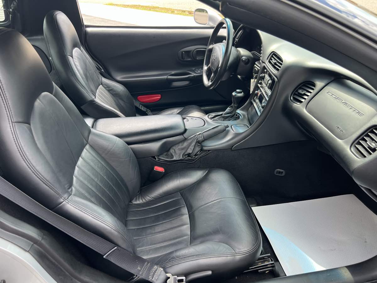 1998 Chevrolet Corvette photo 15
