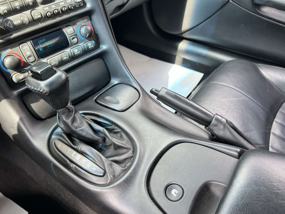 1998 Chevrolet Corvette photo 21