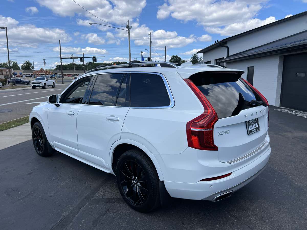 2018 Volvo XC90 Momentum photo 3