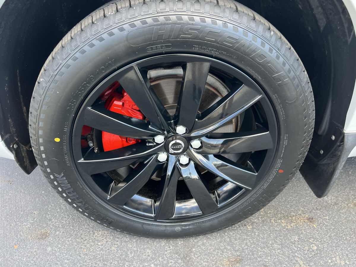 2018 Volvo XC90 Momentum photo 8