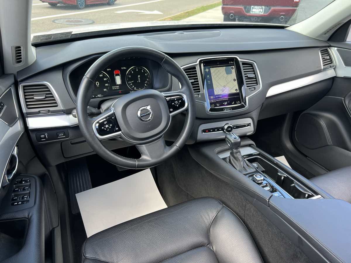 2018 Volvo XC90 Momentum photo 12