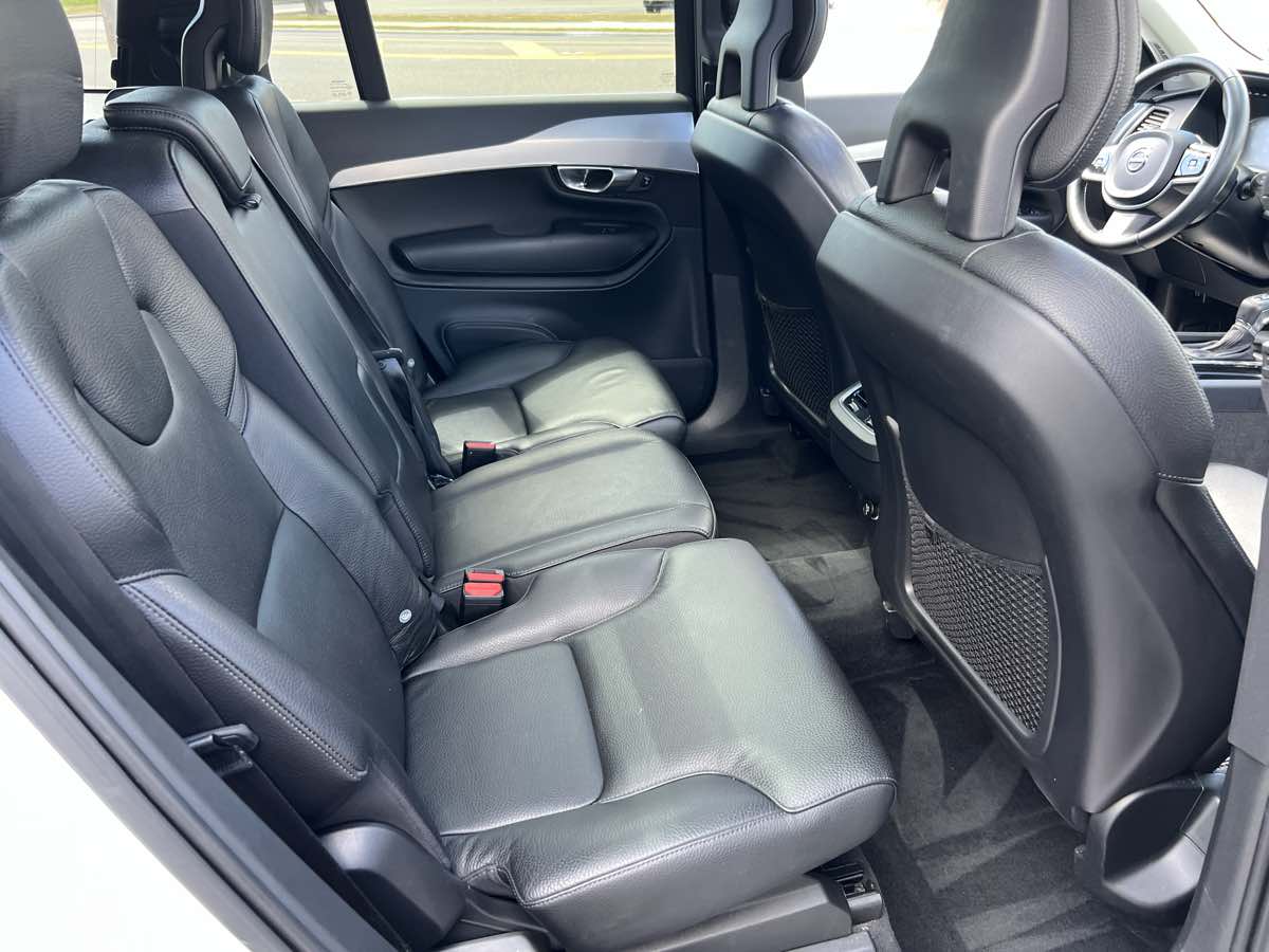 2018 Volvo XC90 Momentum photo 17