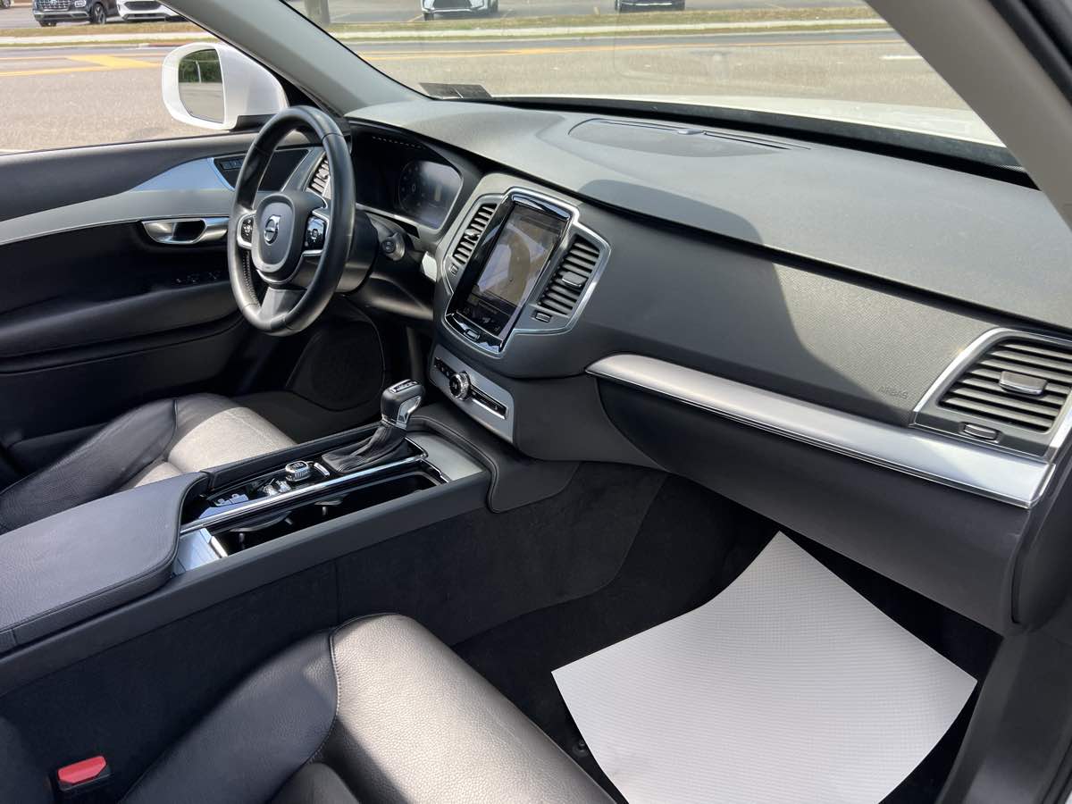 2018 Volvo XC90 Momentum photo 20