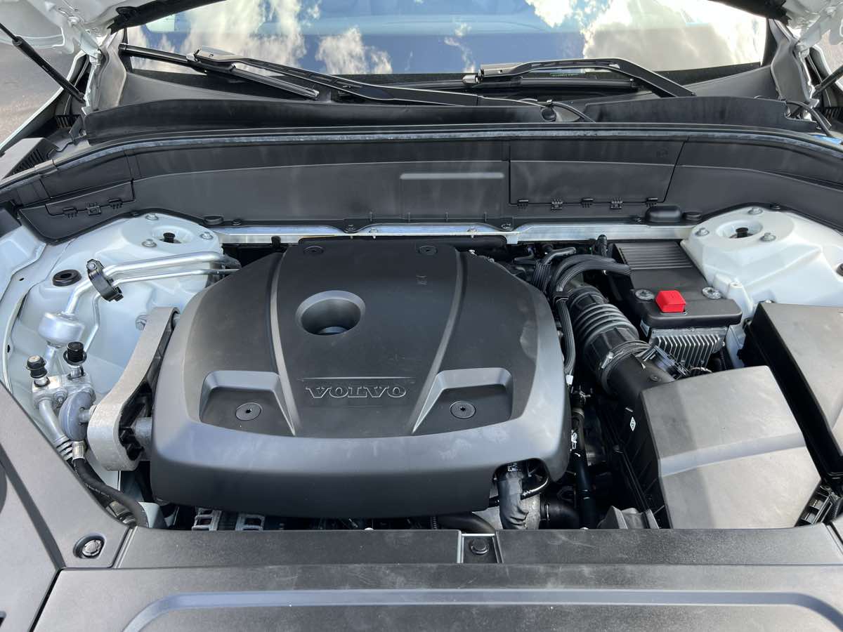 2018 Volvo XC90 Momentum photo 23